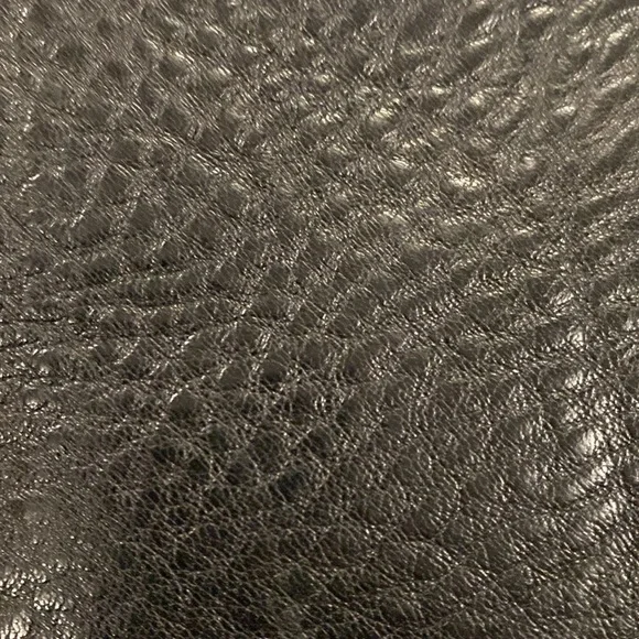 Black coach - Picture 6 of 10